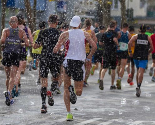 Marathon runners in warm weather