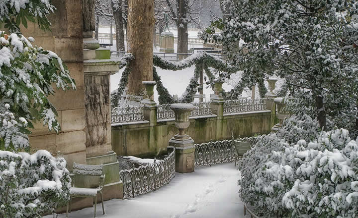 Paris snow in January