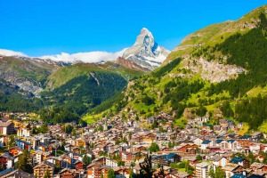 Zermatt city centre and Matterhorn in Summer
